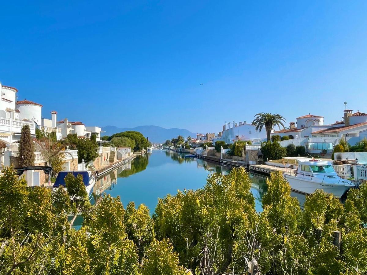 Apartamento Vistas Al Mar Aire Acondicionado Wifi Empuriabrava Exterior photo